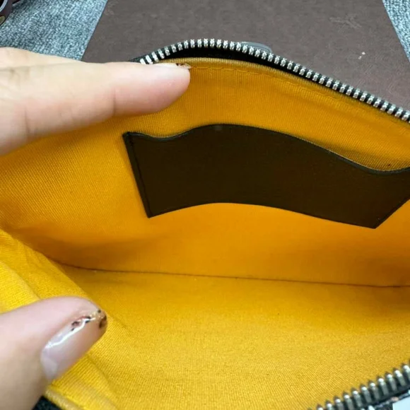 100% Authentic Goyard Canvas Clutch Bag - Picture 12 of 12